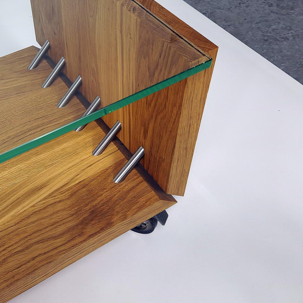 movable-designers-table-detail