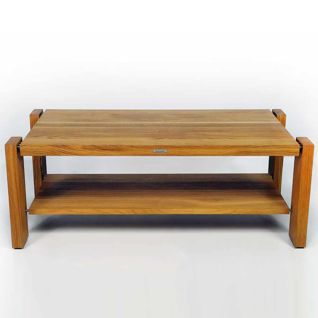 oak-wooden-table-waxed