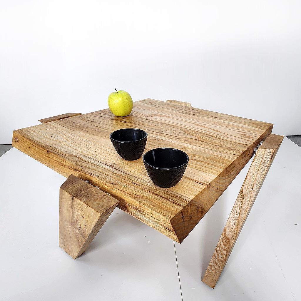 uvrnuti-low-side-table