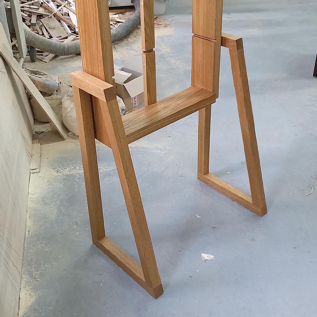 holzregale-wooden-shelves-detail-photo